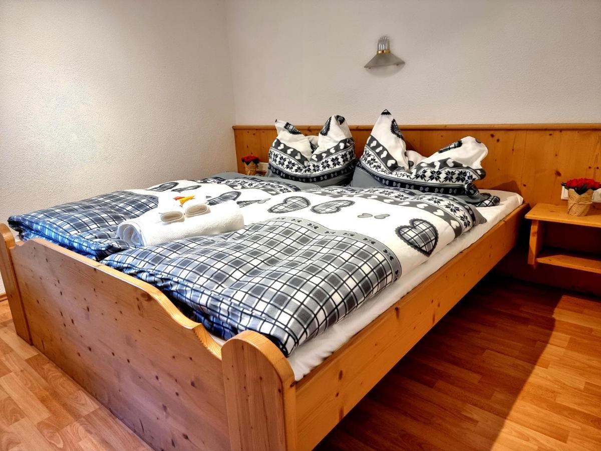 צל אם צילר Chalet Waldheim מראה חיצוני תמונה