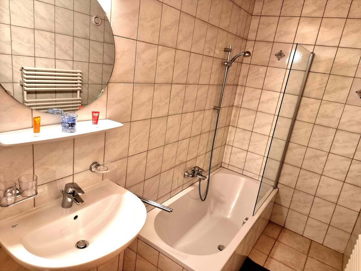 צל אם צילר Chalet Waldheim מראה חיצוני תמונה