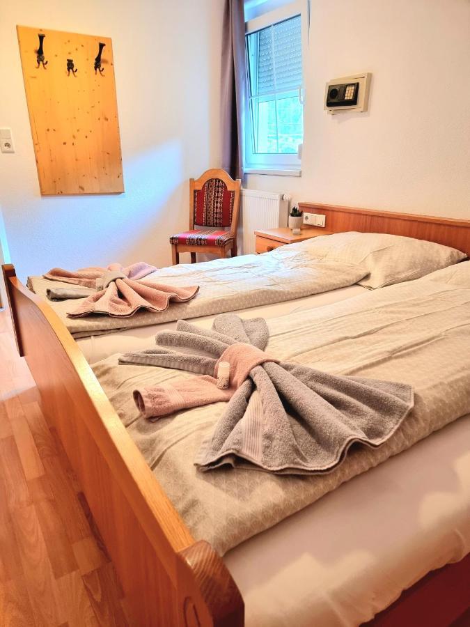 צל אם צילר Chalet Waldheim מראה חיצוני תמונה